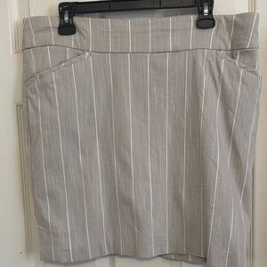 Chico's Gray Tan Mini Pencil Skorts for Work